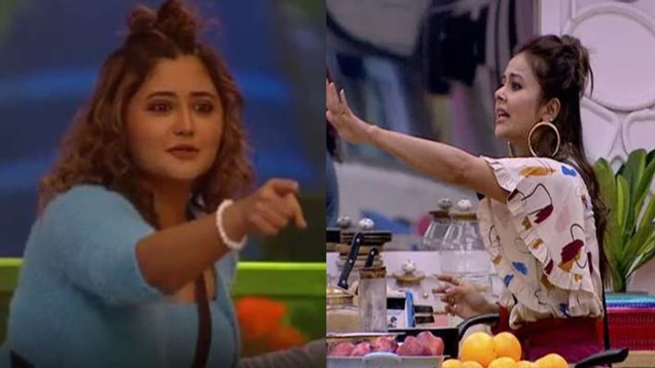Bigg Boss 15: टास्क में मिले धोखे से रश्मि देसाई देवोलीना पर भड़कीं, आपस में भिड़ी अदाकारा Bigg Boss 15: टास्क में मिले धोखे से रश्मि देसाई देवोलीना पर भड़कीं, आपस में भिड़ी अदाकारा