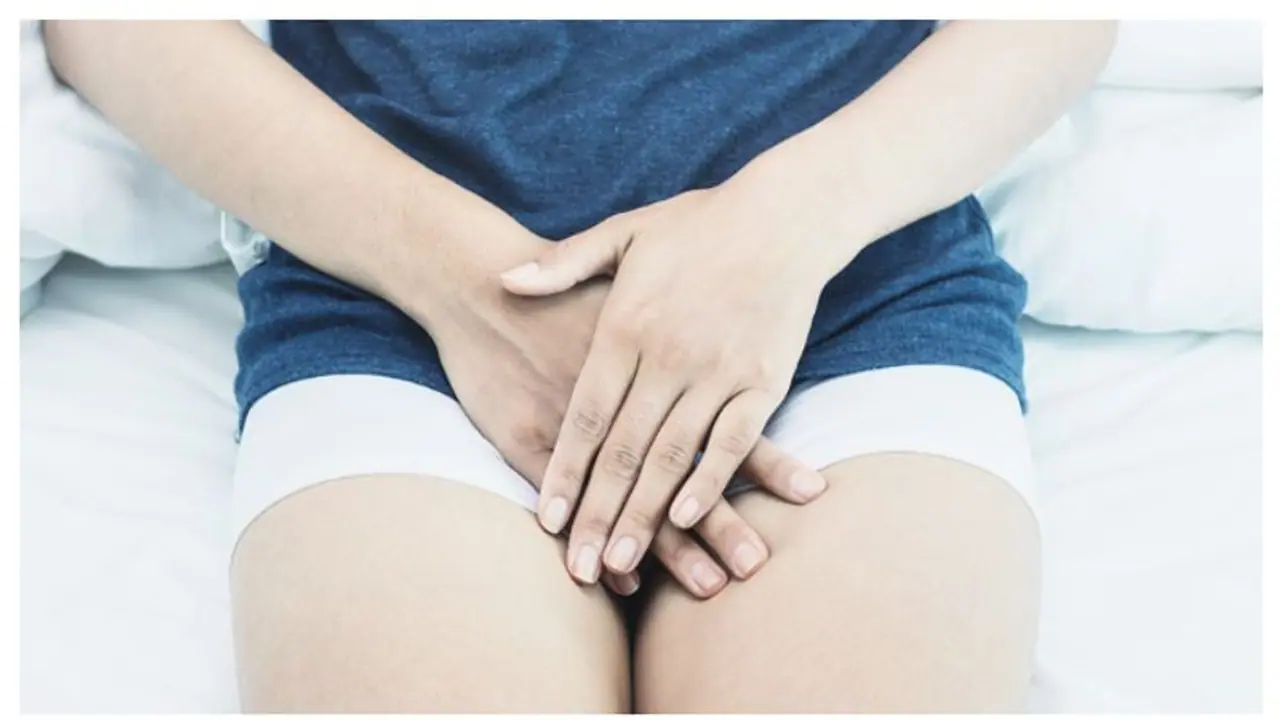 Vaginal Dryness: செக்ஸின் போது பெண்ணுறுப்பில் அடிக்கடி வறட்சி ஏற்படுதா...? மகப்பேறு மருத்துவர் விளக்கம்... Vaginal Dryness: செக்ஸின் போது பெண்ணுறுப்பில் அடிக்கடி வறட்சி ஏற்படுதா...? மகப்பேறு மருத்துவர் விளக்கம்...