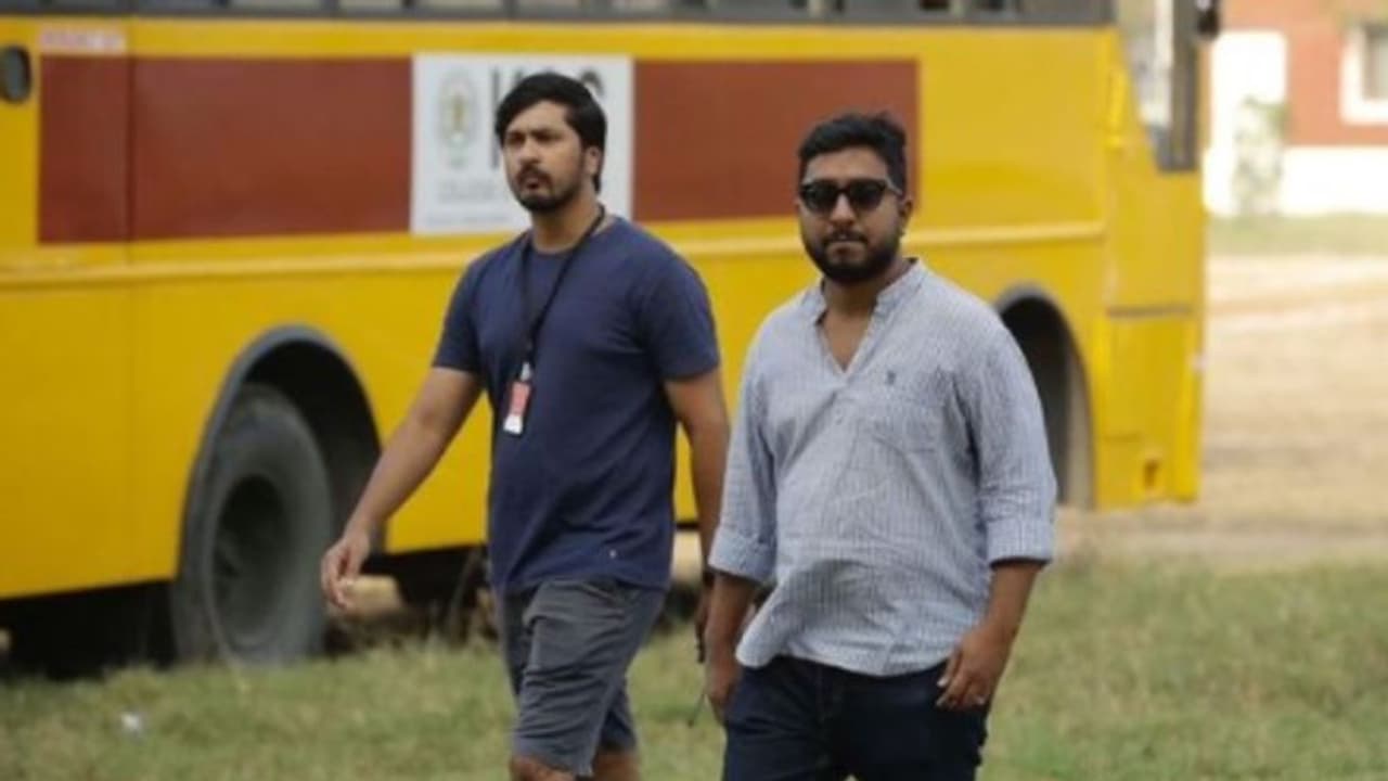 Hridayam : 'ഹൃദയ'ത്തിനായി പാട്ടും സഹസംവിധാനവും, മകനെ കുറിച്ച് ജി വേണുഗോപാല് Hridayam : 'ഹൃദയ'ത്തിനായി പാട്ടും സഹസംവിധാനവും, മകനെ കുറിച്ച് ജി വേണുഗോപാല്