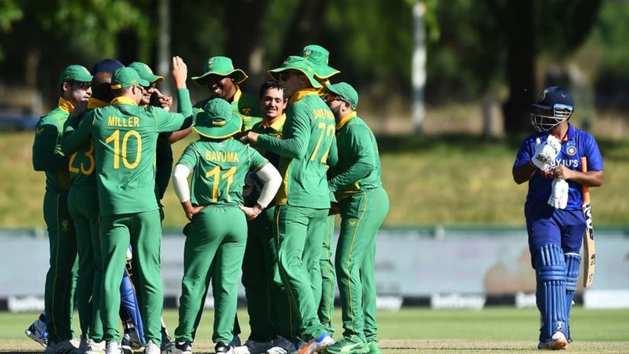 SA vs IND: ഇന്ത്യയുടെ തുടക്കം തോല്വിയോടെ, ദക്ഷിണാഫ്രിക്കയുടെ ജയം 31 റണ്സിന് SA vs IND: ഇന്ത്യയുടെ തുടക്കം തോല്വിയോടെ, ദക്ഷിണാഫ്രിക്കയുടെ ജയം 31 റണ്സിന്