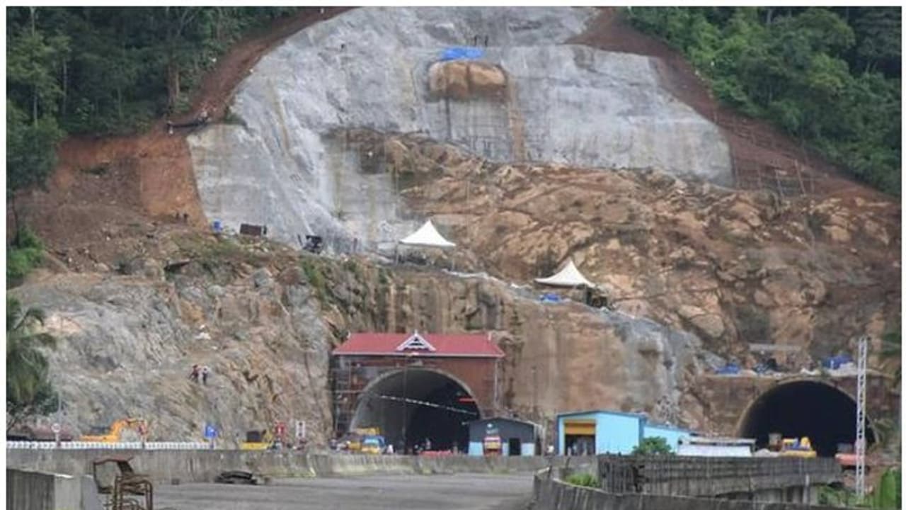 Kuthiran Tunnel : കുതിരാൻ രണ്ടാം തുരങ്കം ഇന്ന് ഗതാഗതത്തിന് തുറന്നു നൽകും Kuthiran Tunnel : കുതിരാൻ രണ്ടാം തുരങ്കം ഇന്ന് ഗതാഗതത്തിന് തുറന്നു നൽകും