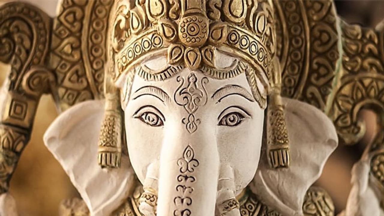 Til Chaturthi 2022: 21 जनवरी को करें श्रीगणेश के भालचंद्र रूप की पूजा, दूर होंगे ग्रहों के दोष Til Chaturthi 2022: 21 जनवरी को करें श्रीगणेश के भालचंद्र रूप की पूजा, दूर होंगे ग्रहों के दोष