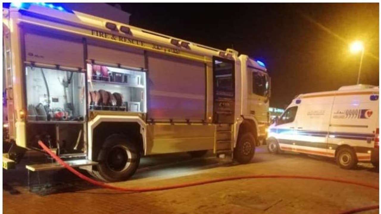 House Fire: ഒമാനില് തീപിടിച്ച വീടിനുള്ളില് കുടങ്ങിയ മൂന്ന് പേരെ രക്ഷപ്പെടുത്തി House Fire: ഒമാനില് തീപിടിച്ച വീടിനുള്ളില് കുടങ്ങിയ മൂന്ന് പേരെ രക്ഷപ്പെടുത്തി