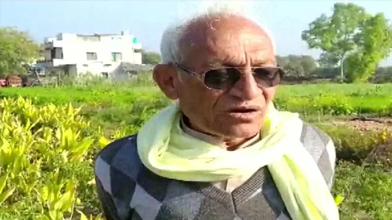 टैलेंट हो तो ऐसा: 10वीं पास किसान तैयार कर रहा पीएचडी का सिलेबस, काबिलियत देख आमिर खान ने भी मिलने बुलाया था टैलेंट हो तो ऐसा: 10वीं पास किसान तैयार कर रहा पीएचडी का सिलेबस, काबिलियत देख आमिर खान ने भी मिलने बुलाया था