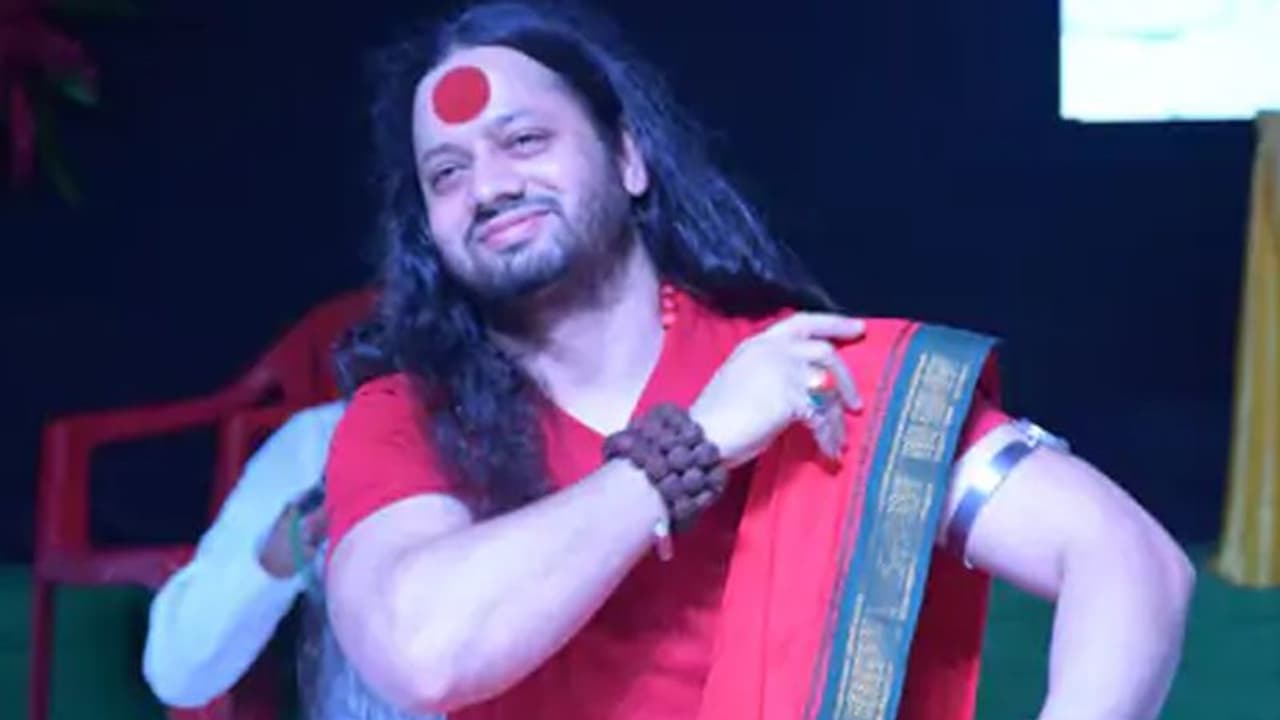 कालीचरण महाराज की बढ़ीं और मुश्किलें: अब ठाणे पुलिस ने किया अरेस्ट. महाराष्ट्र के मंत्री की शिकायत पर कार्रवाई कालीचरण महाराज की बढ़ीं और मुश्किलें: अब ठाणे पुलिस ने किया अरेस्ट. महाराष्ट्र के मंत्री की शिकायत पर कार्रवाई