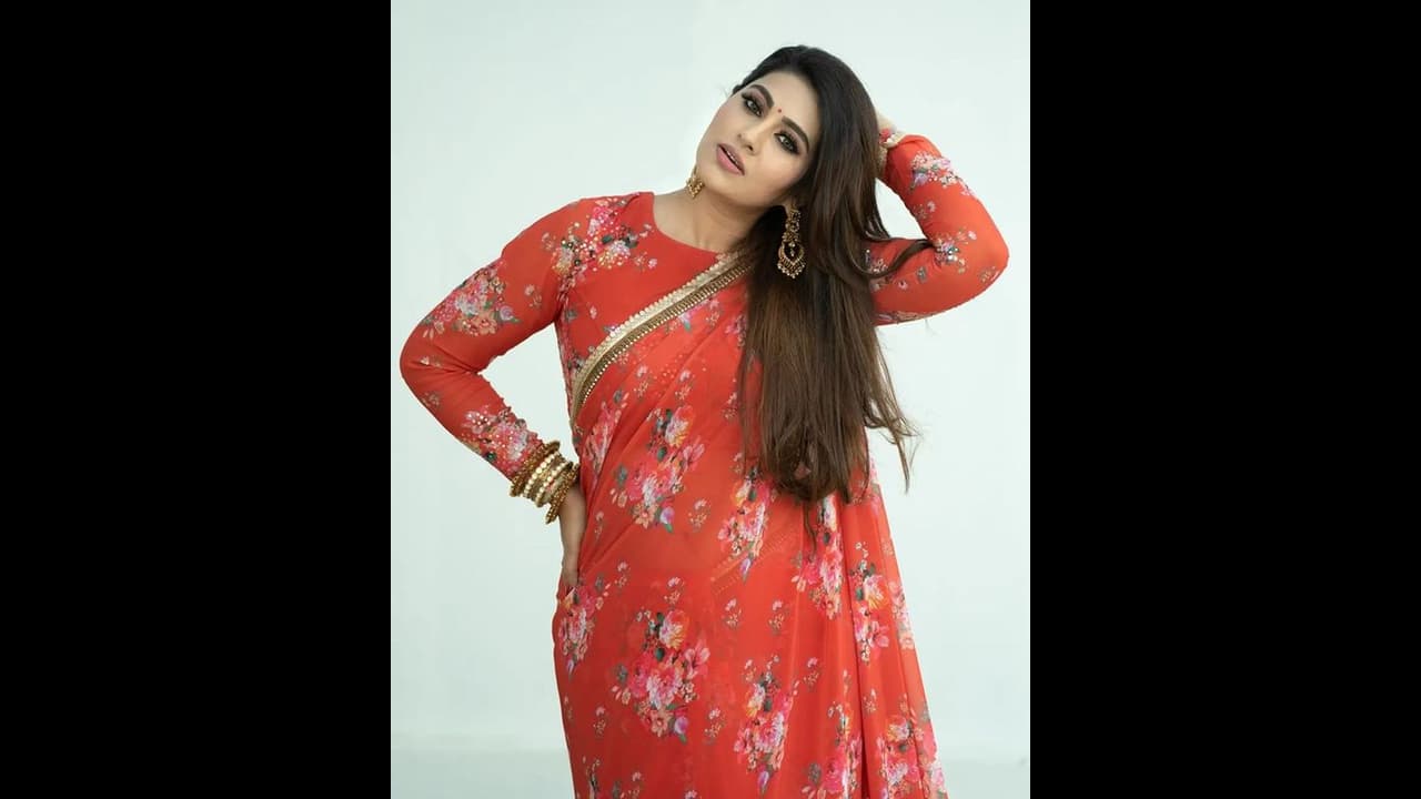 Sneha sister : சினேஹாவின் சகோதரியை பார்த்திருக்கீங்களா?..இரவில் பார்ட்டி கொண்டாடிய புன்னகை அரசி..