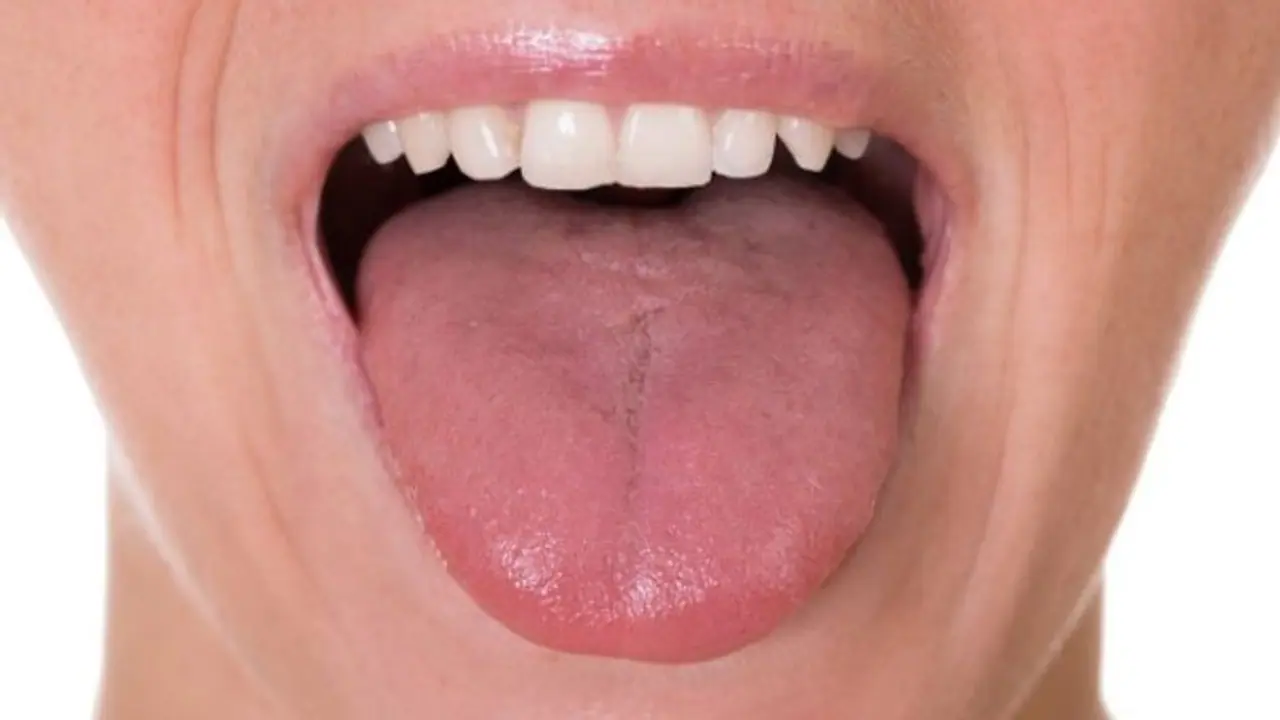 భర్త నాలుకను కొరికేసిన భార్య.. స్పృహ తప్పి పడిపోవడంతో... భర్త నాలుకను కొరికేసిన భార్య.. స్పృహ తప్పి పడిపోవడంతో...