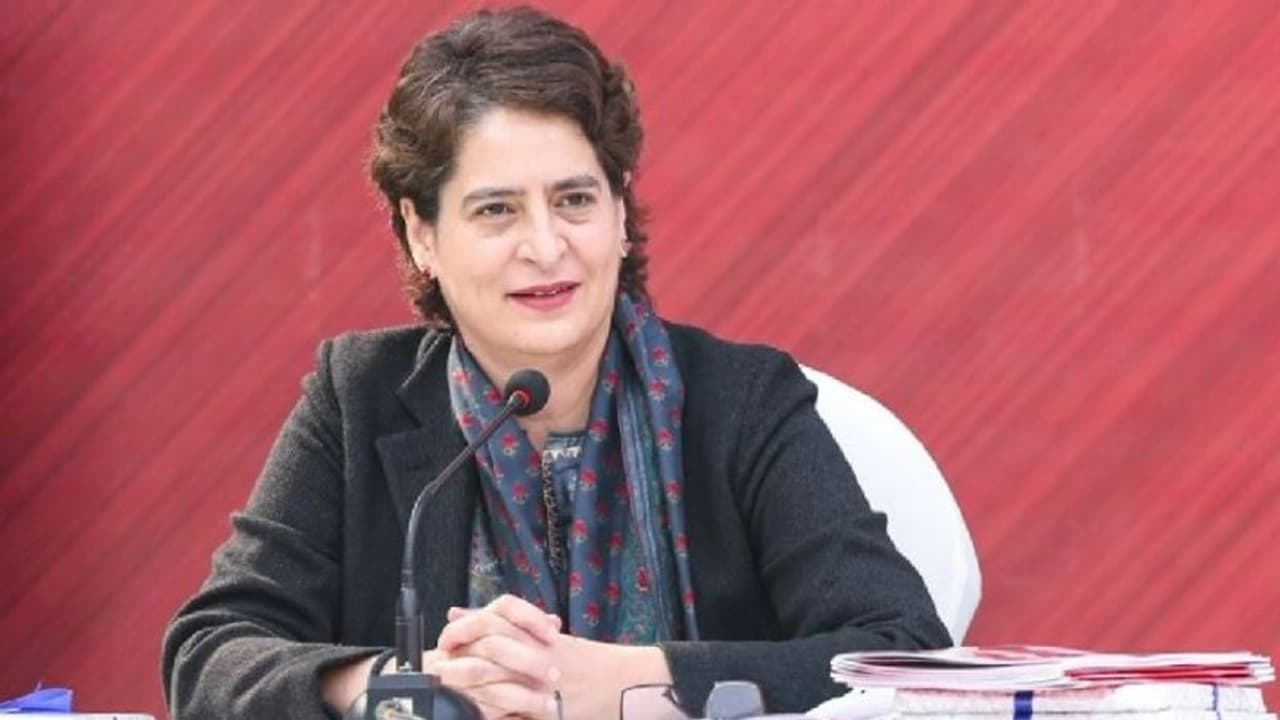 உபி காங்கிரஸ் முதல்வர் வேட்பாளர் யார் ? யோகியுடன் மோதப்போவது இவரா..? சஸ்பென்ஸை உடைத்த பிரியங்கா !!