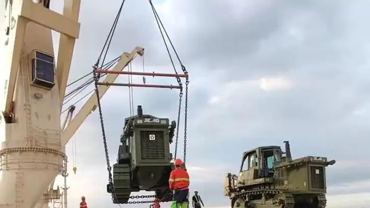 भारत ने फिलीपींस के साथ किया BrahMos Deal तो चीन ने दी 20 मिलियन डॉलर की सैन्य सहायता