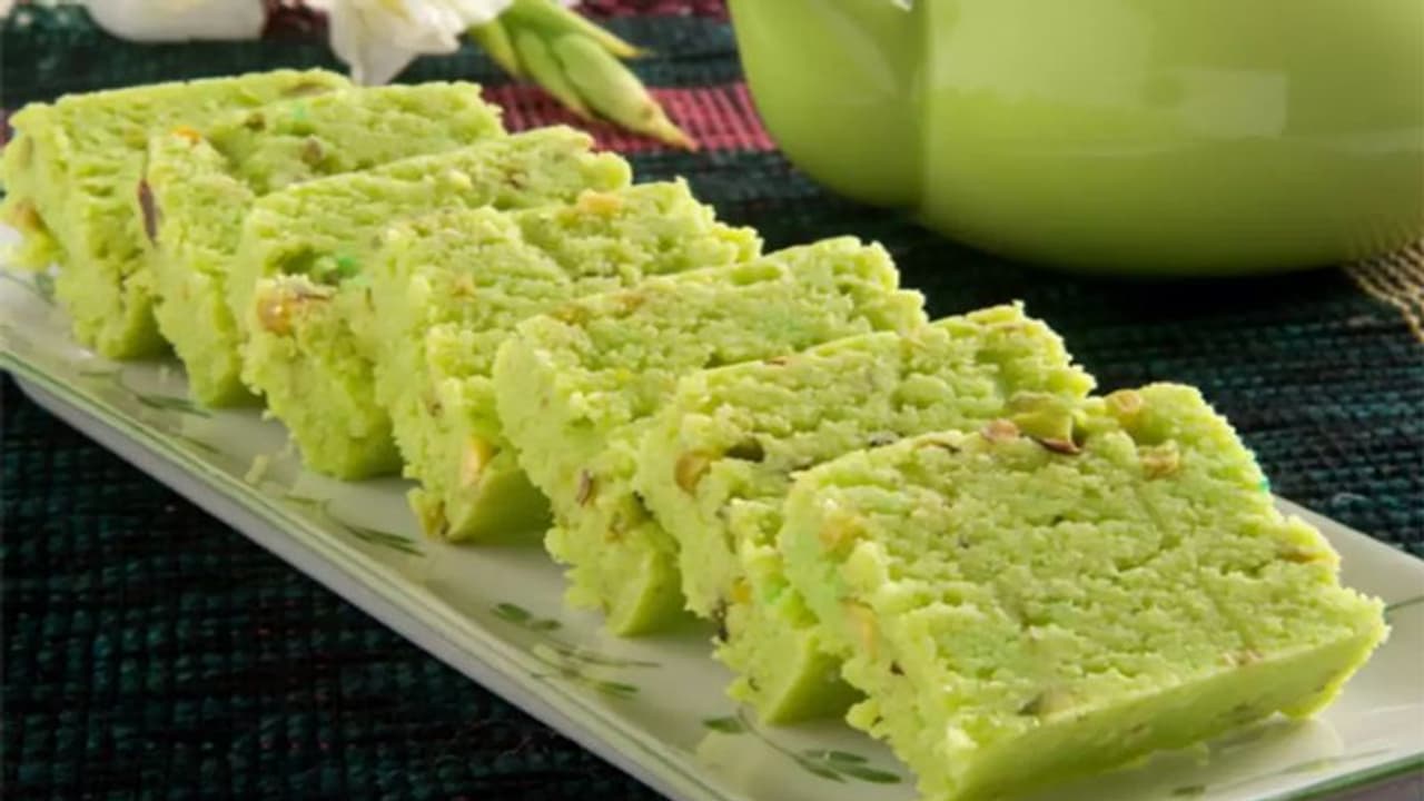 Kitchen Tips: क्या होता है gluten free खाना, इस तरह बनाएं बिना ग्लूटेन के ये शानदार बर्फी Kitchen Tips: क्या होता है gluten free खाना, इस तरह बनाएं बिना ग्लूटेन के ये शानदार बर्फी