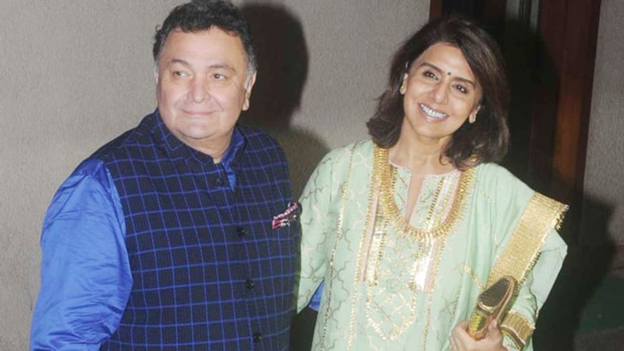 शादी की 42वीं सालगिरह पर Neetu Kapoor को आई पति की याद, Rishi Kapoor को लेकर कही ये बड़ी बात शादी की 42वीं सालगिरह पर Neetu Kapoor को आई पति की याद, Rishi Kapoor को लेकर कही ये बड़ी बात