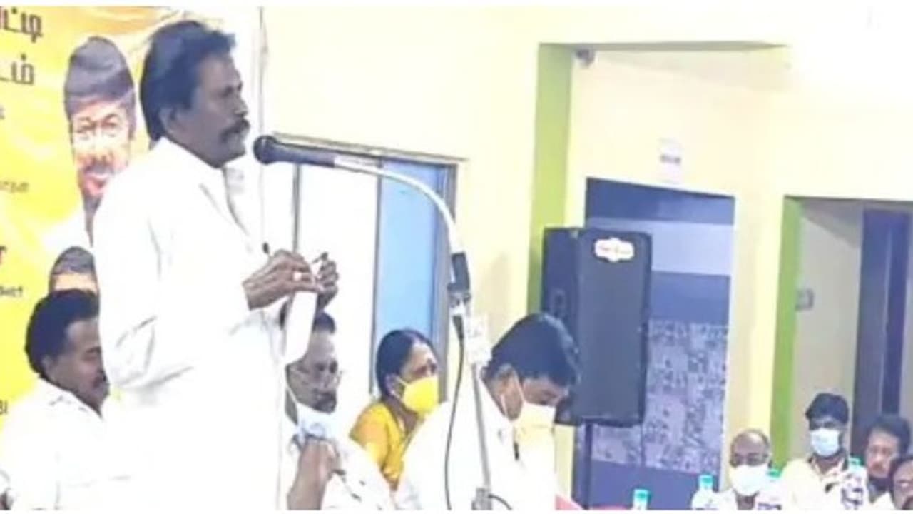 உள்ளாட்சி தேர்தலில் 100% திமுக ஜெயிக்குமா.? பொங்கல் பரிசுடன் ரூ.1000 கொடுக்காததால் திமுக எம்எல்ஏக்கு சந்தேகம்! உள்ளாட்சி தேர்தலில் 100% திமுக ஜெயிக்குமா.? பொங்கல் பரிசுடன் ரூ.1000 கொடுக்காததால் திமுக எம்எல்ஏக்கு சந்தேகம்!