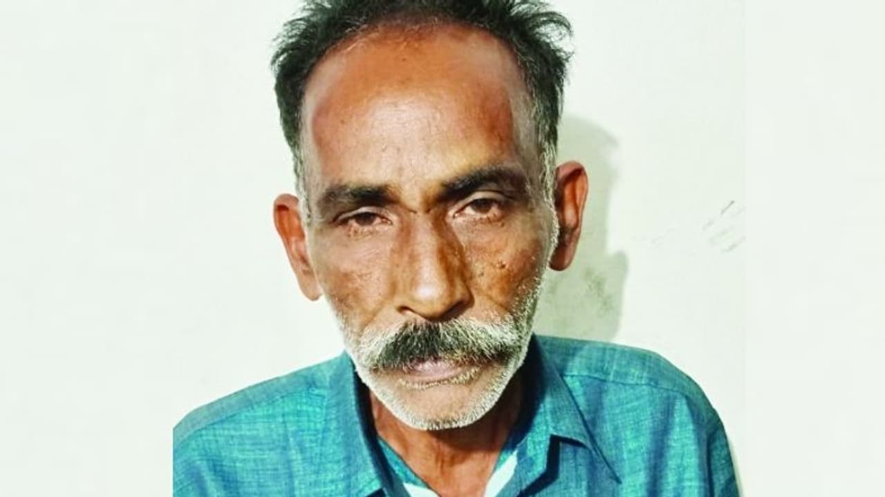 25 വർഷം ഇതര സംസ്ഥാനങ്ങളിൽ പല പേരുകളിൽ; ഒടുവിൽ പിടികിട്ടാപുള്ളി കേരളാ പൊലീസിന്റെ പിടിയിൽ 25 വർഷം ഇതര സംസ്ഥാനങ്ങളിൽ പല പേരുകളിൽ; ഒടുവിൽ പിടികിട്ടാപുള്ളി കേരളാ പൊലീസിന്റെ പിടിയിൽ