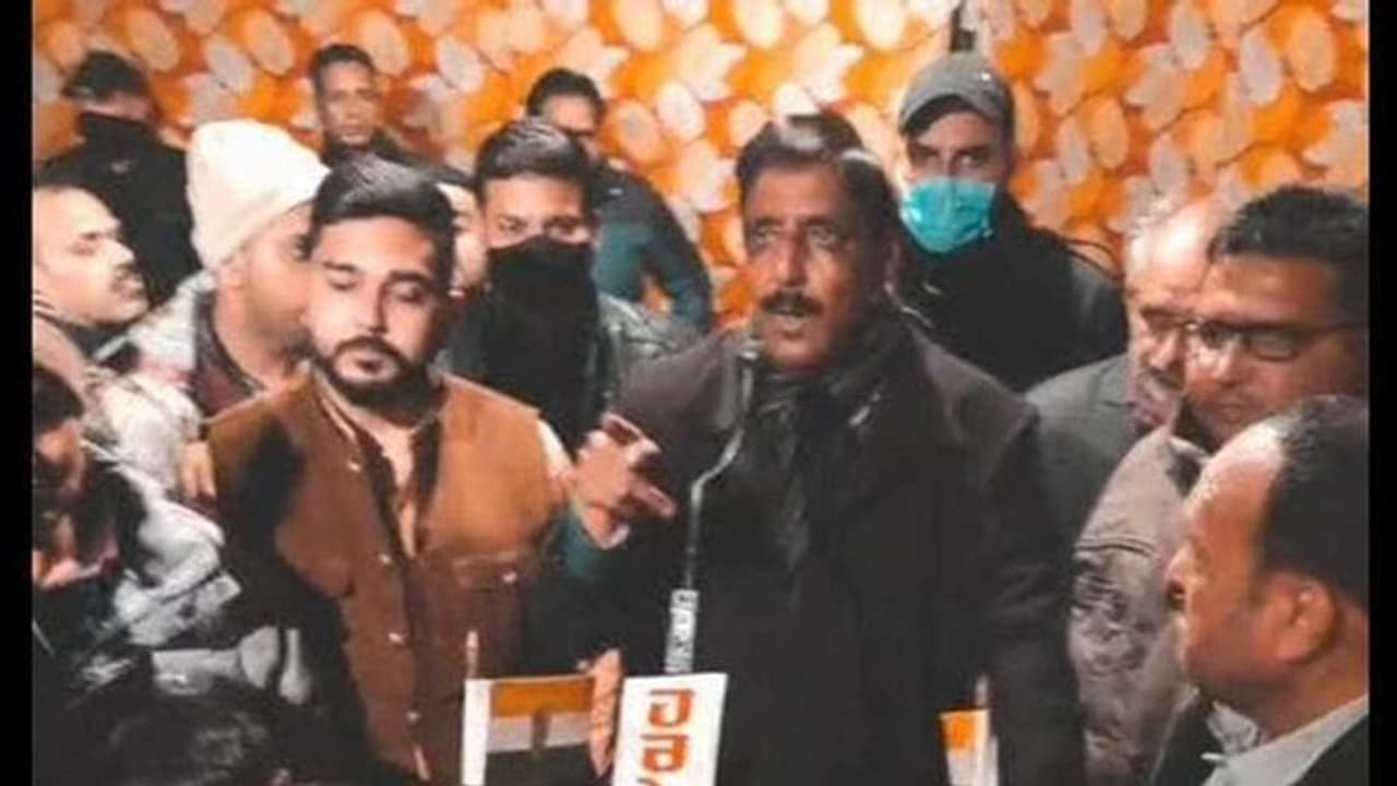 Punjab Election 2022: Navjot Singh Sidhu's advisor Mohammad Mustafa booked for hate speech Punjab Election 2022: Navjot Singh Sidhu's advisor Mohammad Mustafa booked for hate speech