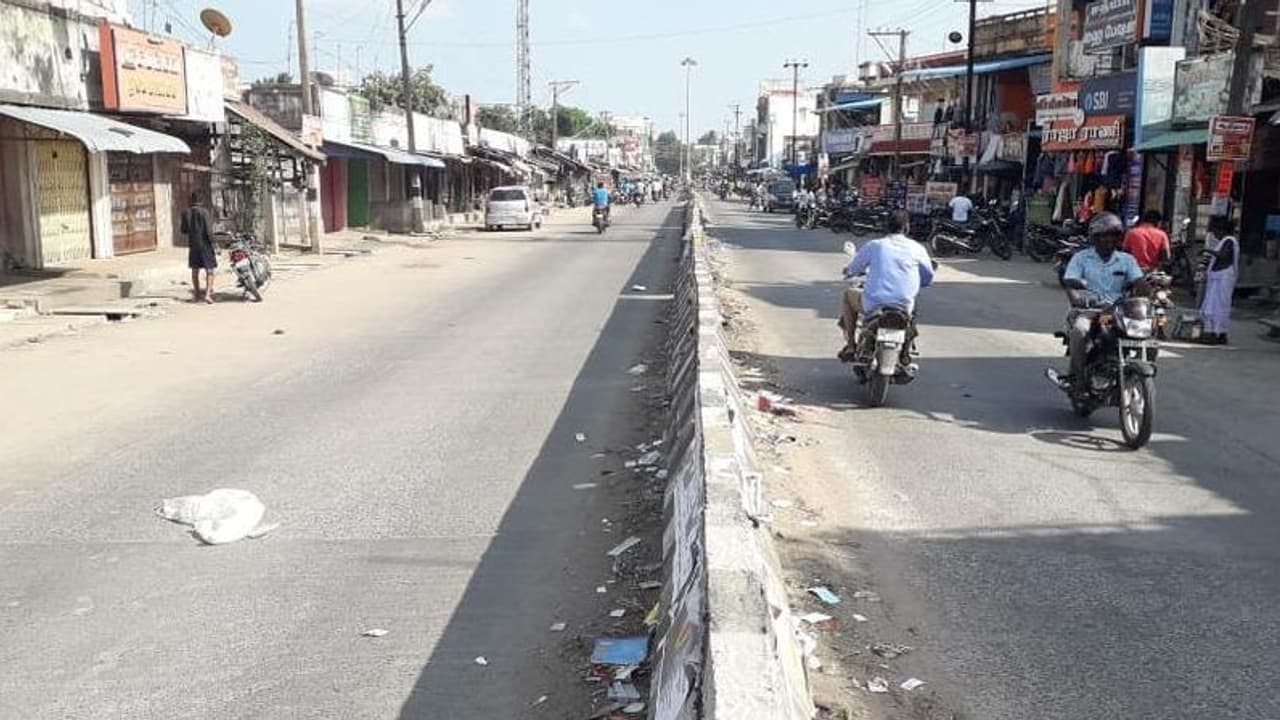 ஒரு புறம் திறப்பு..ஒரு புறம் அடைப்பு.. இன்றைக்கு ஊரடங்கு இல்லையா..?வித்தியாசமாக நிகழ்ந்தேறிய சம்பவம்..