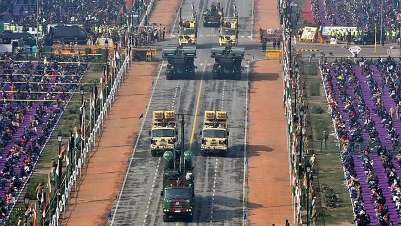 ಗಣ​ರಾ​ಜ್ಯೋ​ತ್ಸ​ವ​ದ ಪರೇ​ಡ್‌ನ ಮೊದಲ ಸಾಲು ಶ್ರಮಜೀವಿಗಳಿಗೆ ಮೀಸಲು