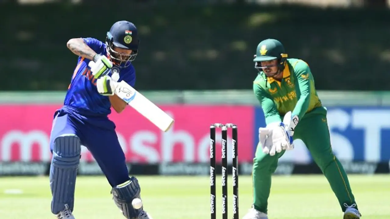 SA v IND : ആദ്യ വിക്കറ്റ് വീണു; പതറാതെ ഇന്ത്യ മുന്നോട്ട്, ശിഖ‍ര്‍ ധവാന് അര്‍ധ സെഞ്ചുറി