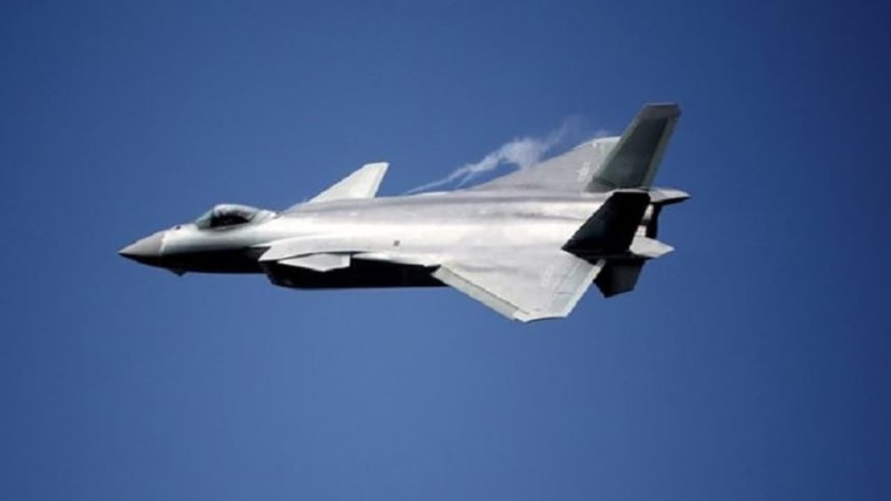 100 ಯುದ್ಧವಿಮಾನ ಭಾರತದಲ್ಲೇ ತಯಾರಿಸಲು ನಿರ್ಧಾರ!