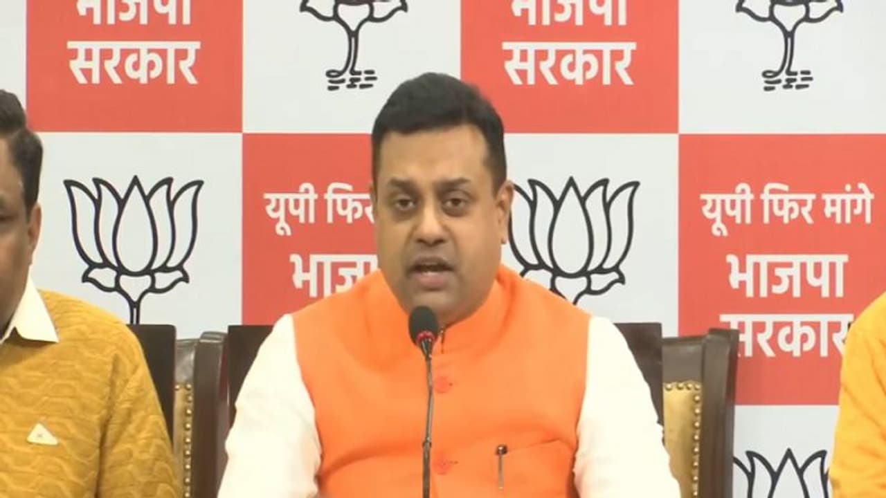 MCD Election 2022: BJP criticises AAP, says 'those with warrants in their names cannot make guarantees'