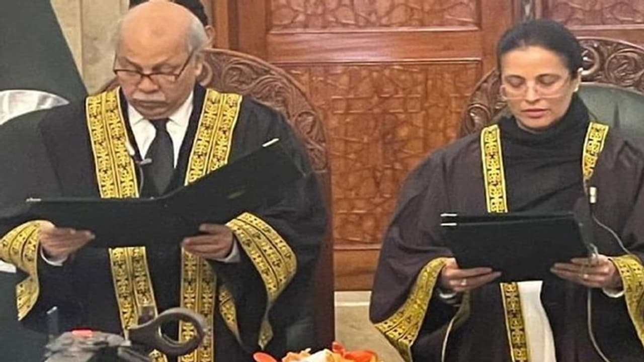 Pakistan First SC Female Judge: পাকিস্তানে প্রথম মহিলা বিচারক, শীর্ষ আদালতে বিচারক আয়শা মালিক Pakistan First SC Female Judge: পাকিস্তানে প্রথম মহিলা বিচারক, শীর্ষ আদালতে বিচারক আয়শা মালিক