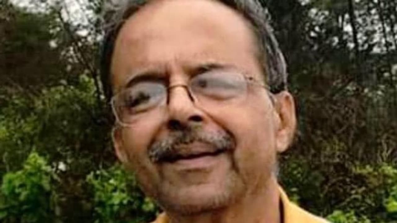 മുൻ മുഖ്യമന്ത്രി ഇഎംഎസിന്റെ മകൻ എസ് ശശി അന്തരിച്ചു മുൻ മുഖ്യമന്ത്രി ഇഎംഎസിന്റെ മകൻ എസ് ശശി അന്തരിച്ചു