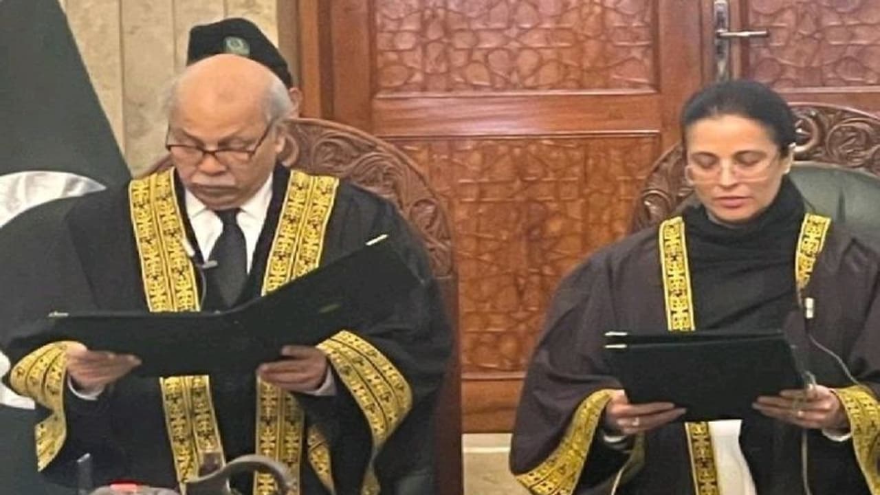 வரலாற்றை மாற்றிய பாக். உச்சநீதிமன்றம்... முதல் முறையாக பெண் நீதிபதியாக நியமனம்!! வரலாற்றை மாற்றிய பாக். உச்சநீதிமன்றம்... முதல் முறையாக பெண் நீதிபதியாக நியமனம்!!