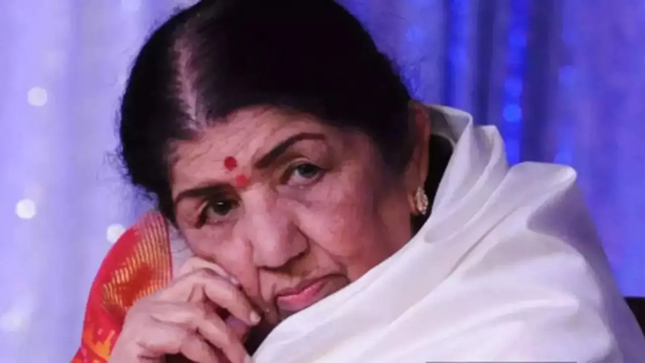 Lata Mangeshkar Health News ಗಾನ ಕೋಗಿಲೆ ಲತಾ ಮಂಗೇಶ್ಕರ್ ಸ್ಥಿತಿ ಗಂಭೀರ : ಐಸಿಯುನಲ್ಲಿ ಮತ್ತೆ ಚಿಕಿತ್ಸೆ Lata Mangeshkar Health News ಗಾನ ಕೋಗಿಲೆ ಲತಾ ಮಂಗೇಶ್ಕರ್ ಸ್ಥಿತಿ ಗಂಭೀರ : ಐಸಿಯುನಲ್ಲಿ ಮತ್ತೆ ಚಿಕಿತ್ಸೆ
