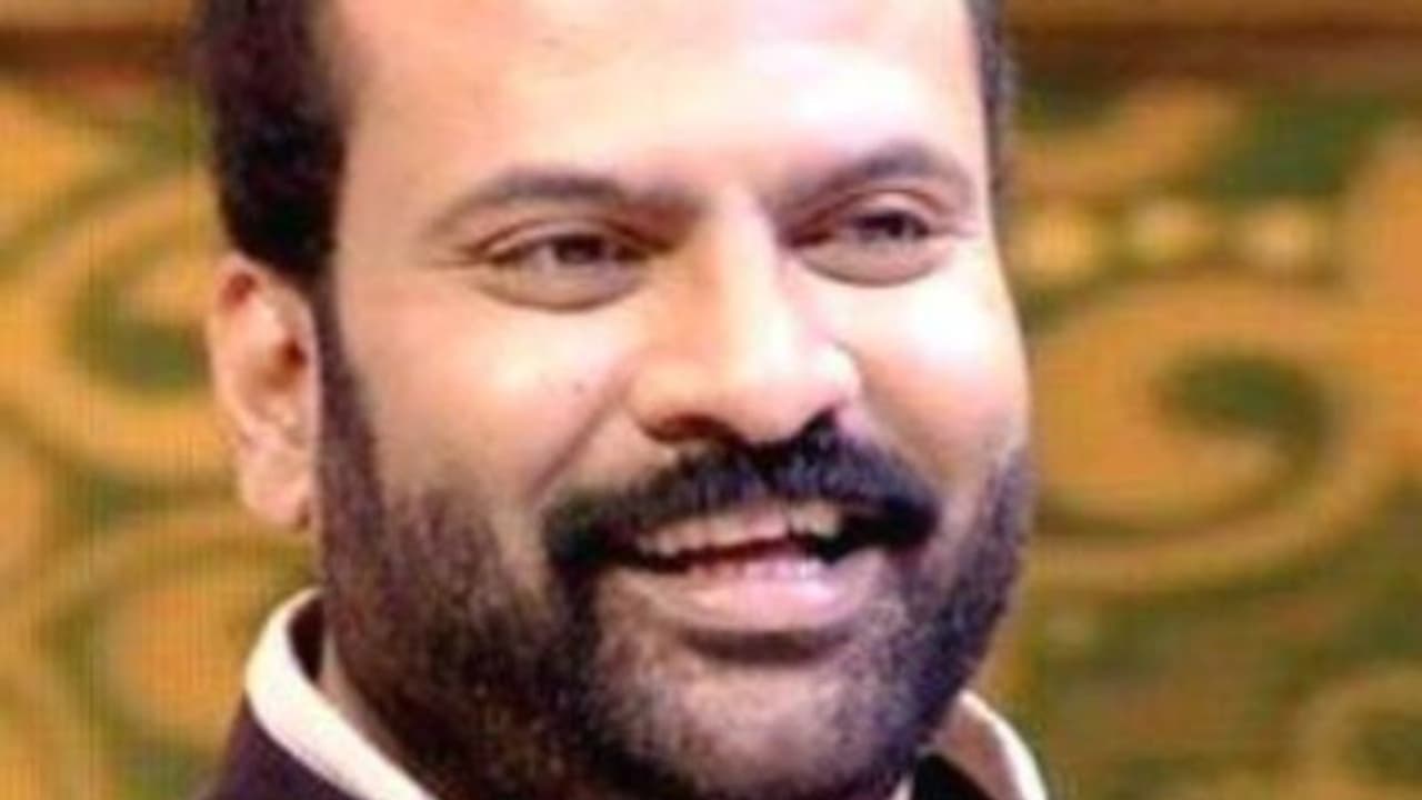 Tini Tom : തുടര്ച്ചയായി ഫോണില് അസഭ്യം പറഞ്ഞു, പ്രതിയെ കണ്ടെത്തിയ സൈബര് പൊലീസിന് നന്ദി അറിയിച്ച് ടിനി ടോം Tini Tom : തുടര്ച്ചയായി ഫോണില് അസഭ്യം പറഞ്ഞു, പ്രതിയെ കണ്ടെത്തിയ സൈബര് പൊലീസിന് നന്ദി അറിയിച്ച് ടിനി ടോം