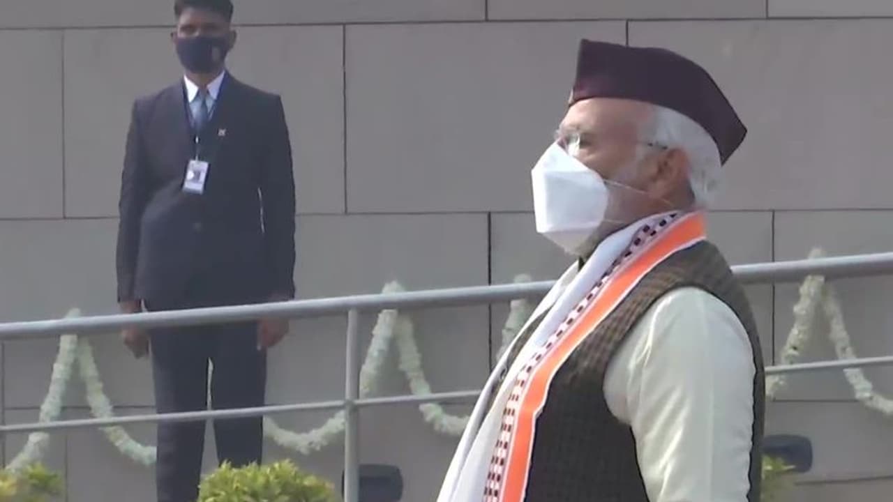 Republic day 2022 :पीएम की टोपी से क्या है उत्तराखंड का कनेक्शन, CDS बिपिन रावत को श्रद्धांजलि या चुनावी दांव Republic day 2022 :पीएम की टोपी से क्या है उत्तराखंड का कनेक्शन, CDS बिपिन रावत को श्रद्धांजलि या चुनावी दांव