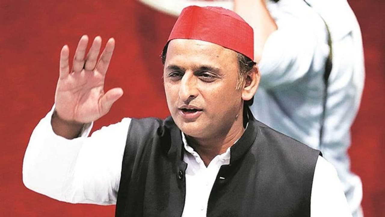 'पहुंचें हर घर द्वार सपा के मददगार' संकल्प के साथ अखिलेश यादव ने दी गणतंत्र दिवस की बधाई 'पहुंचें हर घर द्वार सपा के मददगार' संकल्प के साथ अखिलेश यादव ने दी गणतंत्र दिवस की बधाई