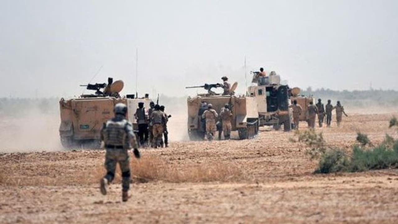 సోమాలియాలో అమెరికా దాడులు.. ఐఎస్ఐఎస్ సీనియర్ నాయకుడు బిలాల్ అల్ సుడానీ హతం.. సోమాలియాలో అమెరికా దాడులు.. ఐఎస్ఐఎస్ సీనియర్ నాయకుడు బిలాల్ అల్ సుడానీ హతం..