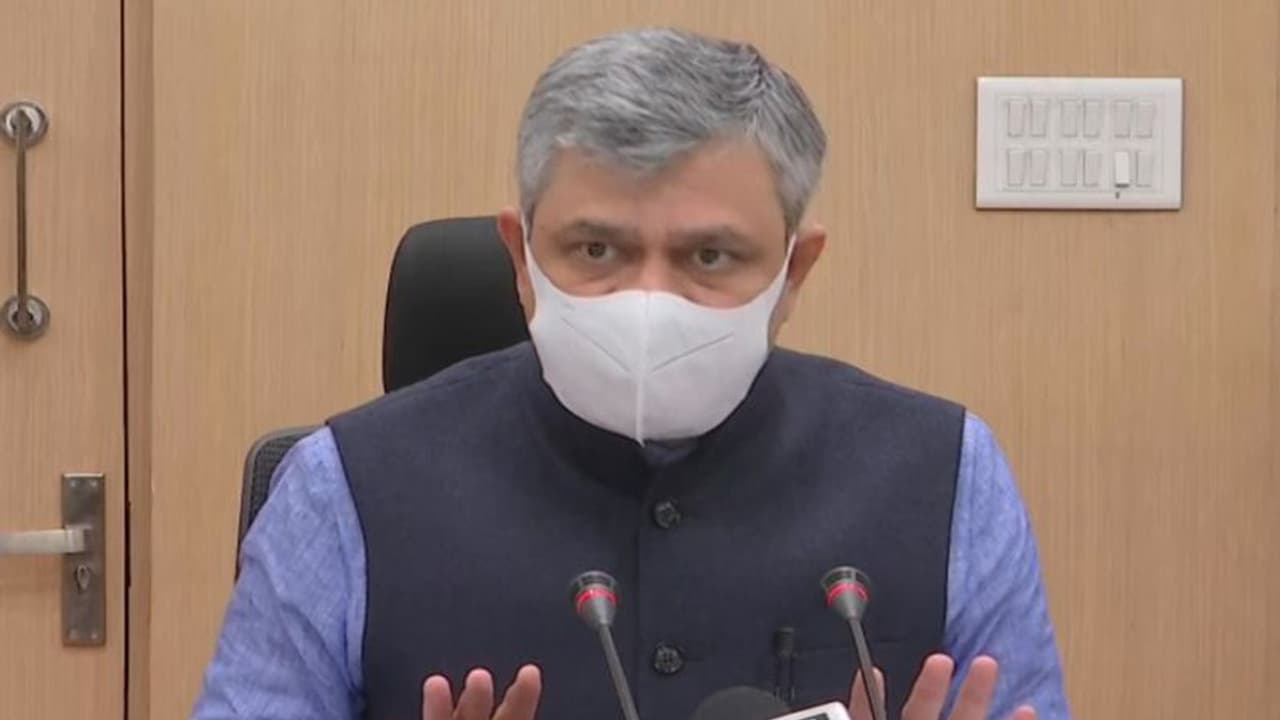 छात्रों से रेल मंत्री की अपील, रेलवे आपकी संपत्ति, इसे सुरक्षित रखें, आपकी चिंताओं को लेकर सरकार गंभीर