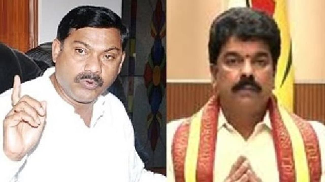 ఆళ్లగడ్డ టూ బెజవాడ : త్వరలో వియ్యంకులు కానున్న టీడీపీ నేతలు బొండా ఉమా, ఏవీ సుబ్బారెడ్డి ఆళ్లగడ్డ టూ బెజవాడ : త్వరలో వియ్యంకులు కానున్న టీడీపీ నేతలు బొండా ఉమా, ఏవీ సుబ్బారెడ్డి