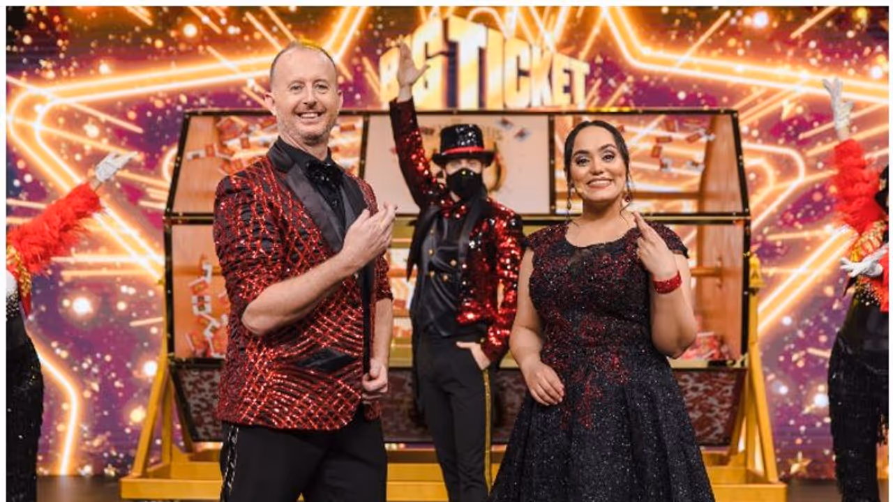 14 വര്ഷമായി ബിഗ് ടിക്കറ്റിലൂടെ ഭാഗ്യം പരീക്ഷിക്കുന്ന പ്രവാസി സുഹൃത്തുക്കളെത്തേടി ഒടുവില് സമ്മാനമെത്തി 14 വര്ഷമായി ബിഗ് ടിക്കറ്റിലൂടെ ഭാഗ്യം പരീക്ഷിക്കുന്ന പ്രവാസി സുഹൃത്തുക്കളെത്തേടി ഒടുവില് സമ്മാനമെത്തി