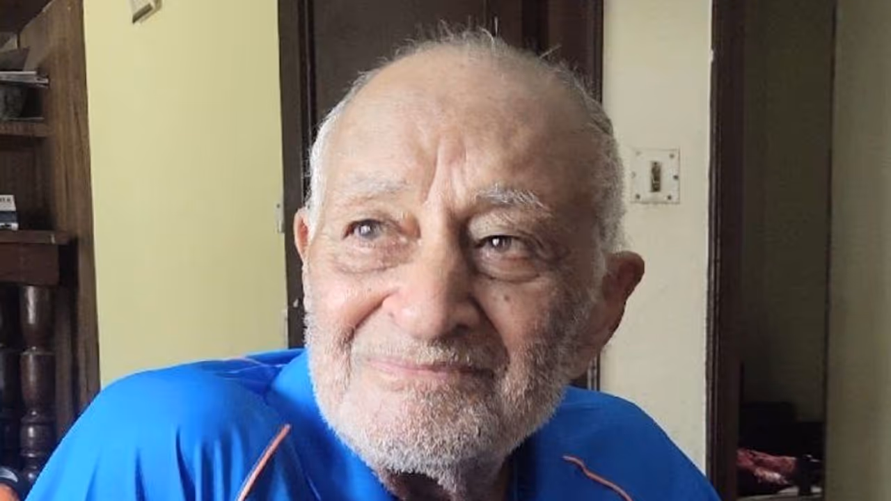 Charanjit Singh: ഹോക്കി ഇതിഹാസം ചരൺജിത്ത് സിംഗ് വിടവാങ്ങി Charanjit Singh: ഹോക്കി ഇതിഹാസം ചരൺജിത്ത് സിംഗ് വിടവാങ്ങി