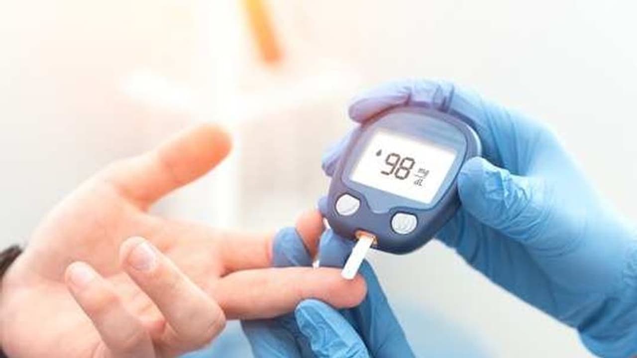 Diabetes : 10 കാര്യങ്ങൾ ശ്രദ്ധിച്ചാൽ പ്രമേഹസാധ്യത കുറയ്ക്കാം