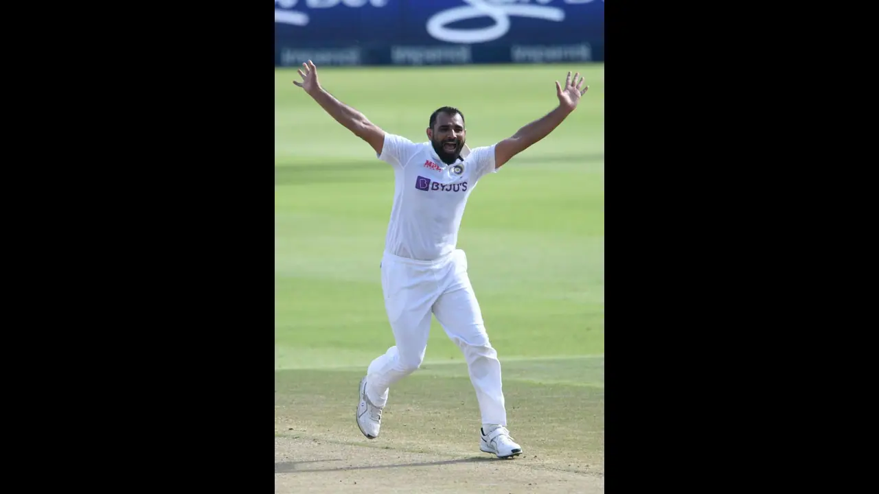 ഷമിക്ക് രണ്ടാം വിക്കറ്റ്; സ്പിന് മാത്രമല്ല, പേസും കളിക്കാനറിയില്ലേ? ഓസ്ട്രേലിയയെ ട്രോളി ആരാധകര് വീഡിയോ ഷമിക്ക് രണ്ടാം വിക്കറ്റ്; സ്പിന് മാത്രമല്ല, പേസും കളിക്കാനറിയില്ലേ? ഓസ്ട്രേലിയയെ ട്രോളി ആരാധകര് വീഡിയോ