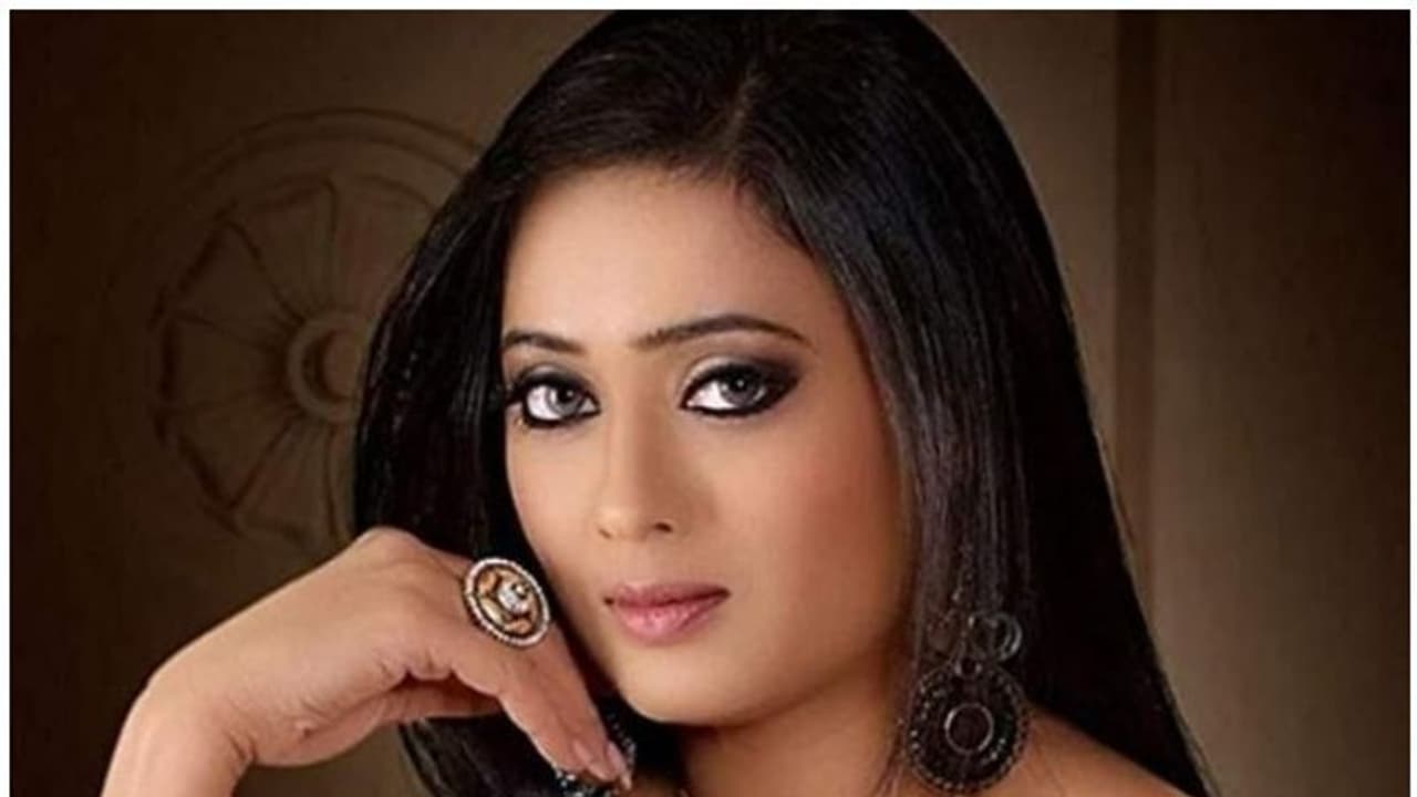 Shweta Tiwari : 'ദൈവമാണ് എന്റെ ബ്രായുടെ അളവെടുക്കുന്നത്'; നടിയുടെ പ്രസ്താവന വിവാദത്തില്‍