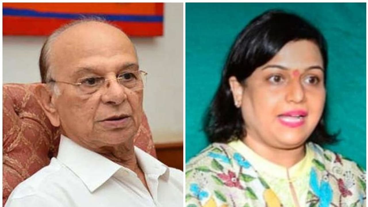 Goa Election 2022 : മരുമകള് എതിര് സ്ഥാനാര്ത്ഥി; പത്രിക പിന്വലിച്ച് മുതിര്ന്ന കോണ്ഗ്രസ് നേതാവ് Goa Election 2022 : മരുമകള് എതിര് സ്ഥാനാര്ത്ഥി; പത്രിക പിന്വലിച്ച് മുതിര്ന്ന കോണ്ഗ്രസ് നേതാവ്