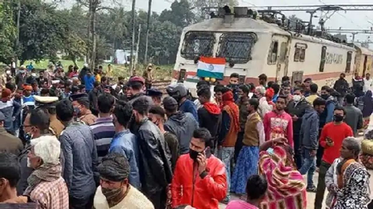 RRB NTPC भर्ती विवाद: छात्रों का बिहार बंद आज, राजद ने किया समर्थन, UP में अलर्ट