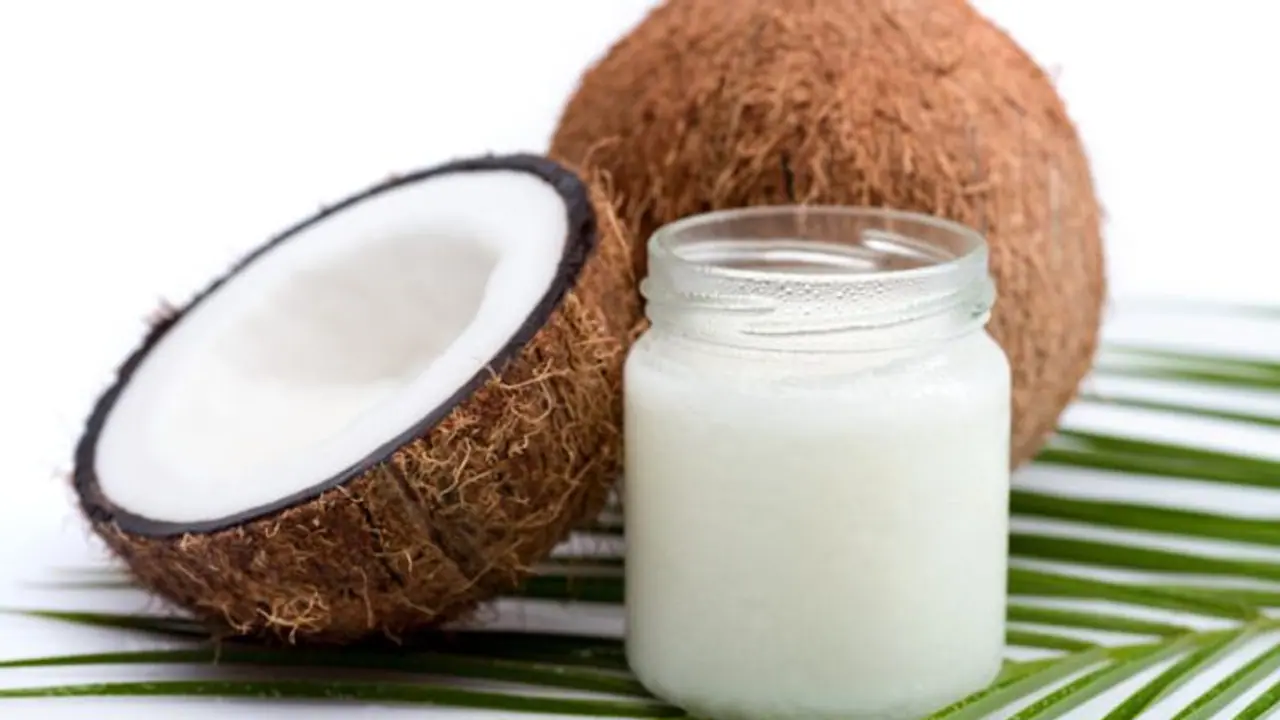 தைராய்டு, எடை இழப்பு, இதய நோய்க்கு மருந்தாகும் தேங்காய்..! சர்வலோக நிவாரணியாம் தேங்காய் நன்மைகள் ..! தைராய்டு, எடை இழப்பு, இதய நோய்க்கு மருந்தாகும் தேங்காய்..! சர்வலோக நிவாரணியாம் தேங்காய் நன்மைகள் ..!