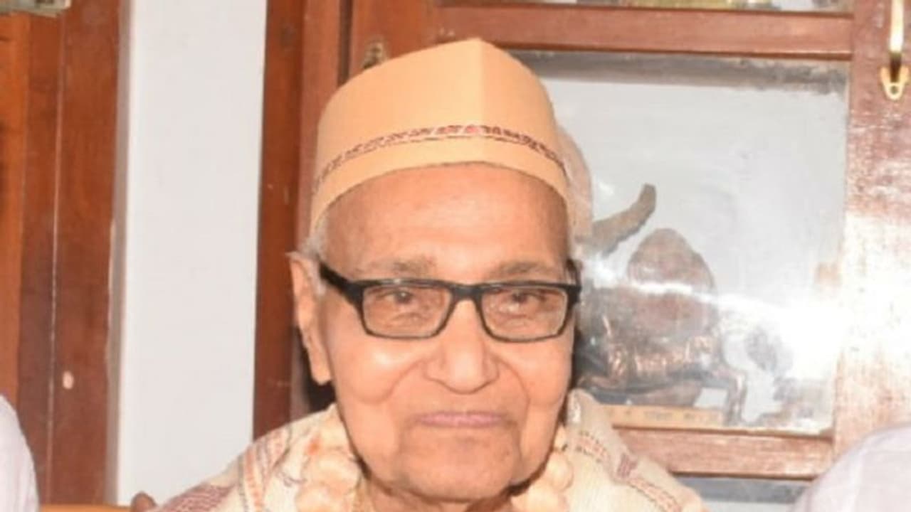 Chennaveera Kanavi ಆಸ್ಪತ್ರೆಯಿಂದ ಹೆಲ್ತ್​ ಬುಲೆಟಿನ್​ ಬಿಡುಗಡೆ,ಚನ್ನವೀರ ಕಣವಿ ಆರೋಗ್ಯ ಸ್ಥಿತಿ ಚಿಂತಾಜನಕ