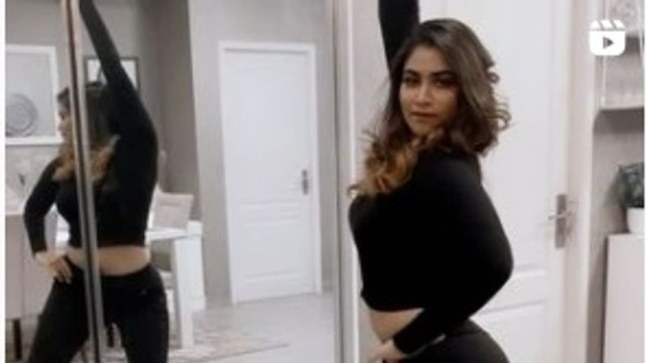 shivani workout : வாவ்..டான்ஸ் ஒர்கவுட்டில் ஹாட் கிளப்பும் பிக்பாஸ் ஷிவானி...இப்படியும் உடற்பயிற்சி செய்யலாமோ shivani workout : வாவ்..டான்ஸ் ஒர்கவுட்டில் ஹாட் கிளப்பும் பிக்பாஸ் ஷிவானி...இப்படியும் உடற்பயிற்சி செய்யலாமோ