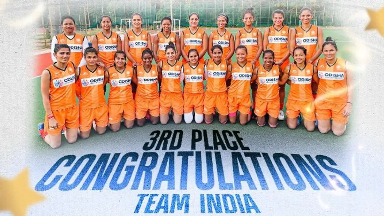 Hockey Women's Asia Cup 2022: ഏഷ്യാ കപ്പ് വനിതാ ഹോക്കി: ചൈനയെ വീഴ്ത്തി ഇന്ത്യക്ക് വെങ്കലം Hockey Women's Asia Cup 2022: ഏഷ്യാ കപ്പ് വനിതാ ഹോക്കി: ചൈനയെ വീഴ്ത്തി ഇന്ത്യക്ക് വെങ്കലം