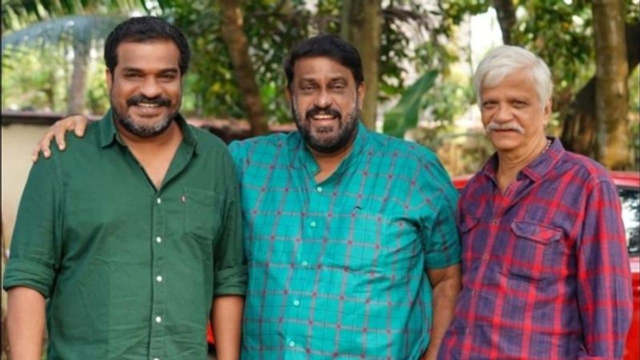 'സിബിഐ 5'ല് ജോയിന് ചെയ്ത് ദിലീഷ് പോത്തന്; സന്തോഷം പങ്കുവച്ച് കെ മധു 'സിബിഐ 5'ല് ജോയിന് ചെയ്ത് ദിലീഷ് പോത്തന്; സന്തോഷം പങ്കുവച്ച് കെ മധു