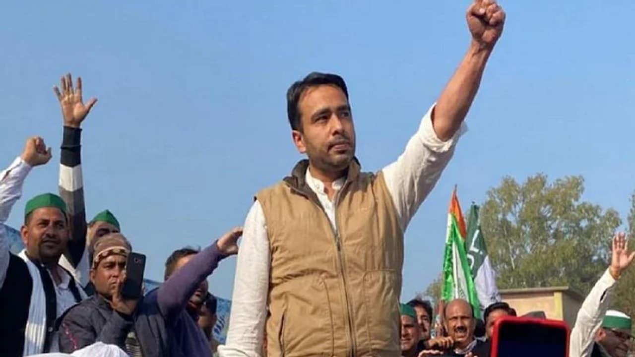 रालोद के सभी प्रदेश, क्षेत्रीय, जिला और फ्रंटल संगठन भंग करने के बाद जयंत चौधरी ने किया ये सवाल