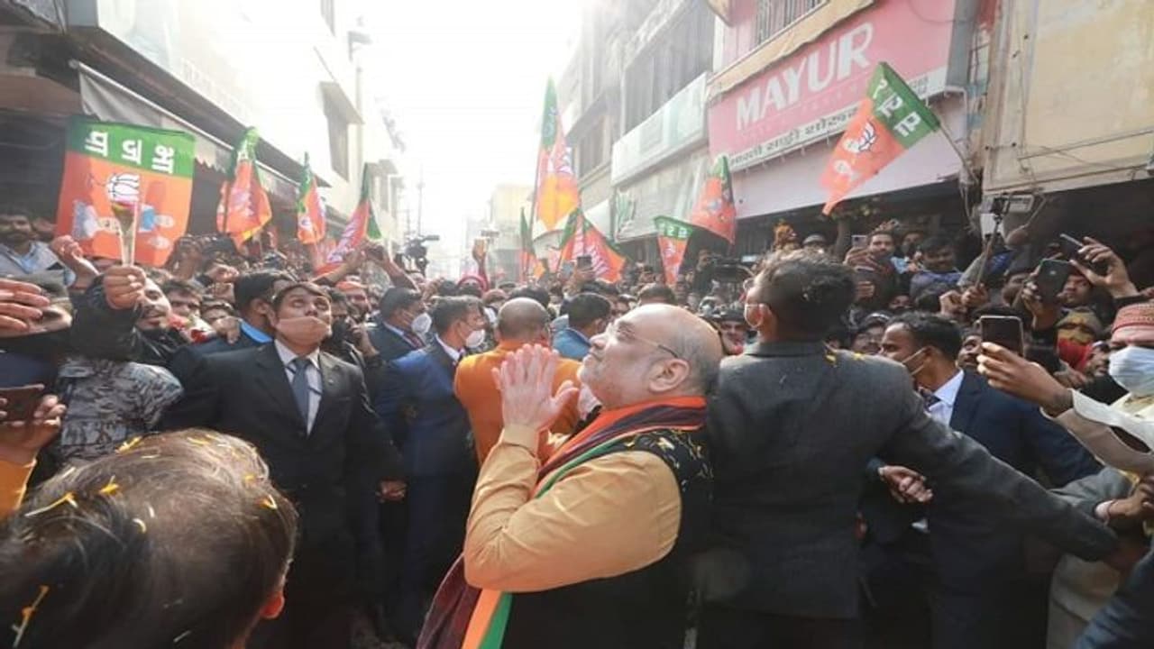 सहारनपुर में बोले अमित शाह अपराधी जेल में, यूपी के बाहर या फिर अखिलेश की यूपी चुनाव प्रत्याशी सूची में