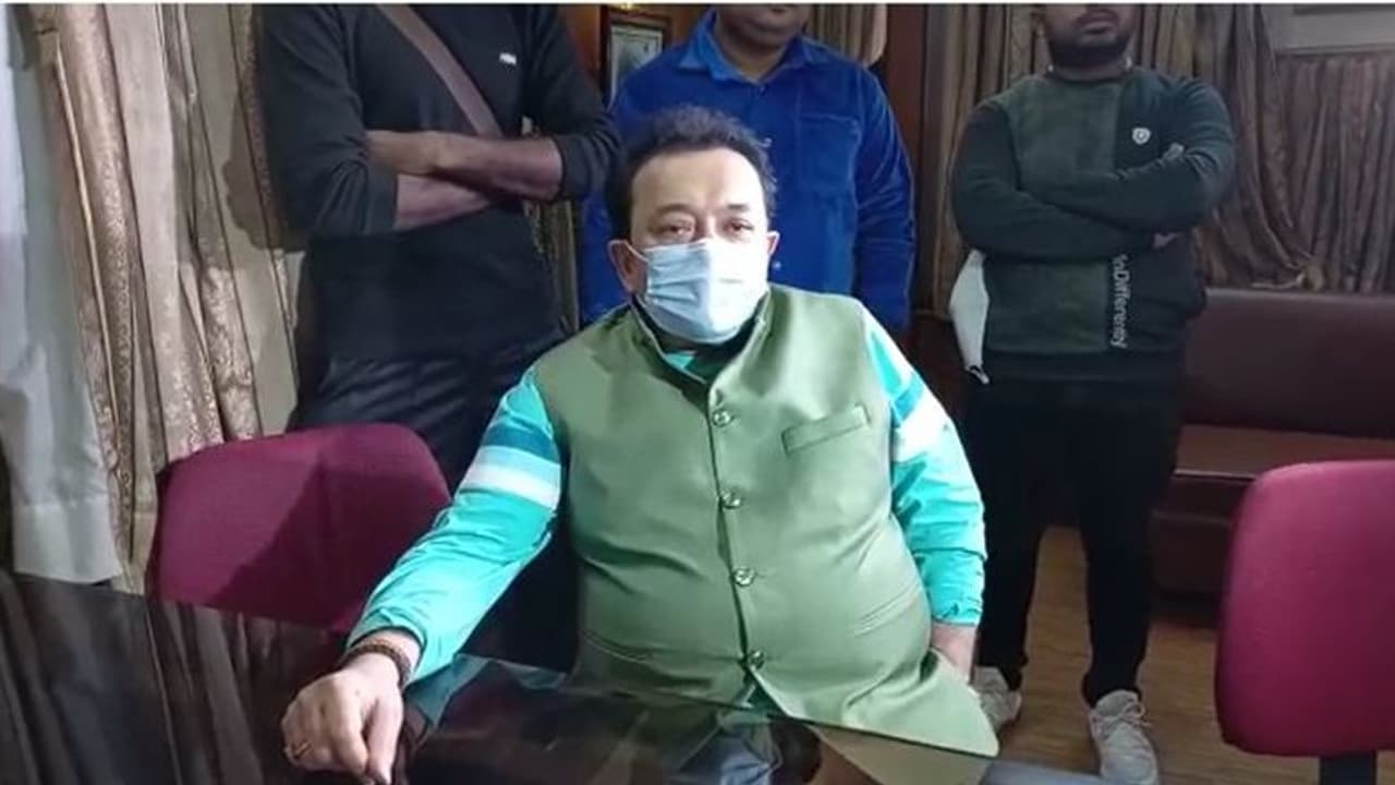 'দিকভ্রষ্ট হয়ে বিজেপিতে গিয়েছিলাম', তৃণমূলে যোগদান নিয়ে বৈঠকের পর বললেন 'ঘরের ছেলে' জয় 'দিকভ্রষ্ট হয়ে বিজেপিতে গিয়েছিলাম', তৃণমূলে যোগদান নিয়ে বৈঠকের পর বললেন 'ঘরের ছেলে' জয়