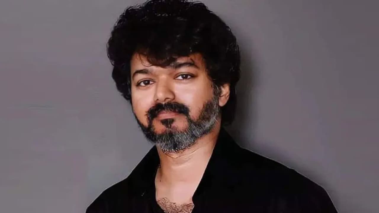 விஜய்யுடன் ரொமான்ஸ் பண்ணப்போவது யார்?.... ‘தளபதி 66’ பட வாய்ப்பை தட்டித்தூக்க காத்திருக்கும் 3 ஹீரோயின்கள் விஜய்யுடன் ரொமான்ஸ் பண்ணப்போவது யார்?.... ‘தளபதி 66’ பட வாய்ப்பை தட்டித்தூக்க காத்திருக்கும் 3 ஹீரோயின்கள்