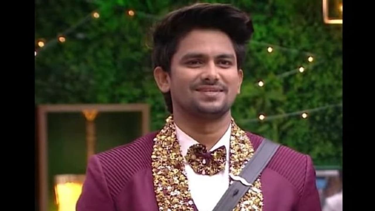 Bigg Boss Sunny:బిగ్ బాస్ విన్నర్స్ ని వెంటాడుతున్న బ్యాడ్ సెంటిమెంట్ ని బ్రేక్ చేసిన సన్నీ...! Bigg Boss Sunny:బిగ్ బాస్ విన్నర్స్ ని వెంటాడుతున్న బ్యాడ్ సెంటిమెంట్ ని బ్రేక్ చేసిన సన్నీ...!